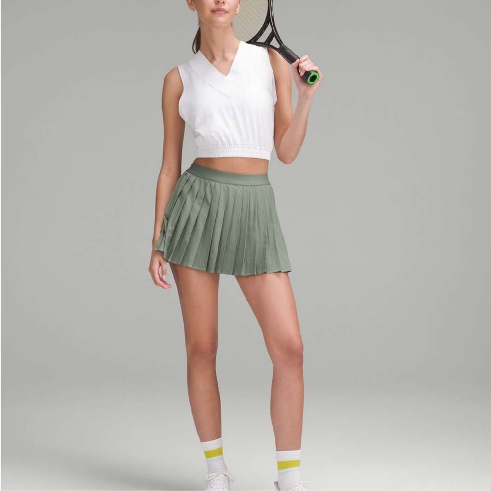 Lululemon NWOT  rise Pleated Tennis Skort in Sage Green